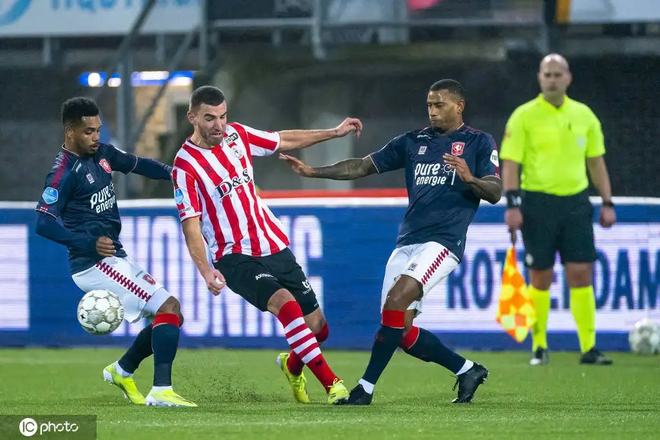 他们在面对 他们在面对