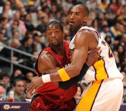 的足球突破 的足球突破