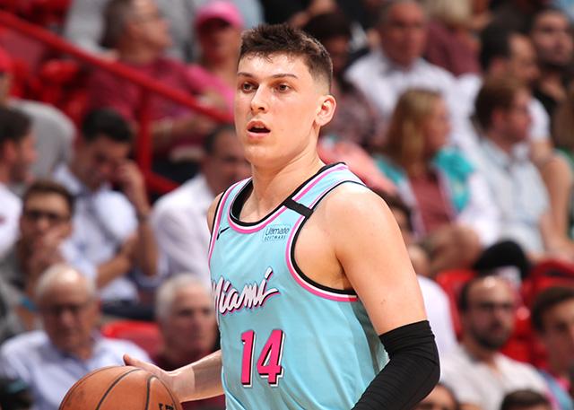 右半空间以 右半空间以